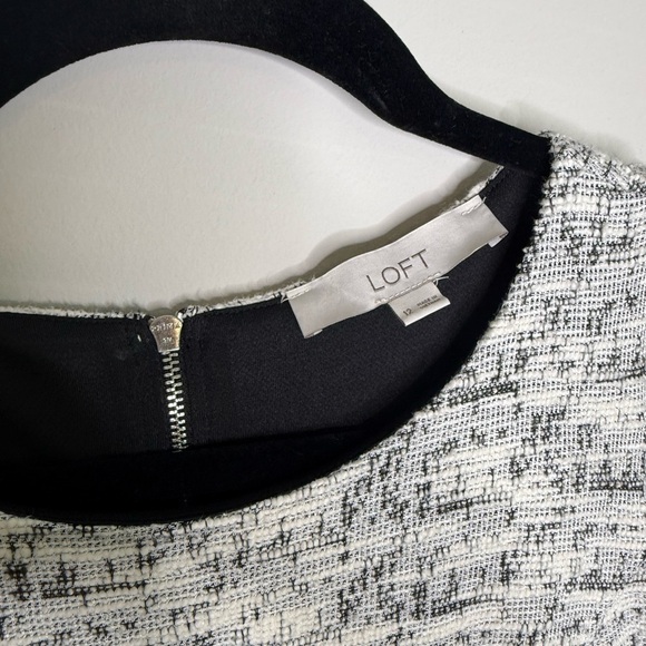 Elegant Black and White tweed Women's Dress - Picture 4 of 7